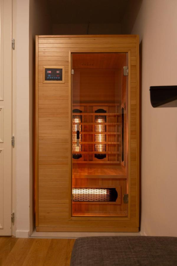 Luxurious Minimalist Residence With Sauna By Prestige Homes Budapeşte Dış mekan fotoğraf
