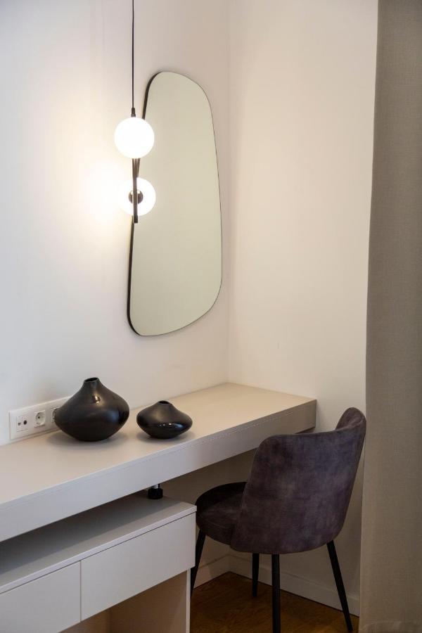Luxurious Minimalist Residence With Sauna By Prestige Homes Budapeşte Dış mekan fotoğraf