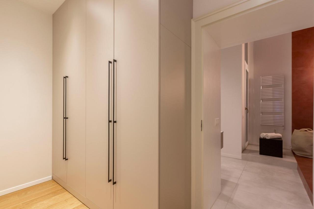 Luxurious Minimalist Residence With Sauna By Prestige Homes Budapeşte Dış mekan fotoğraf