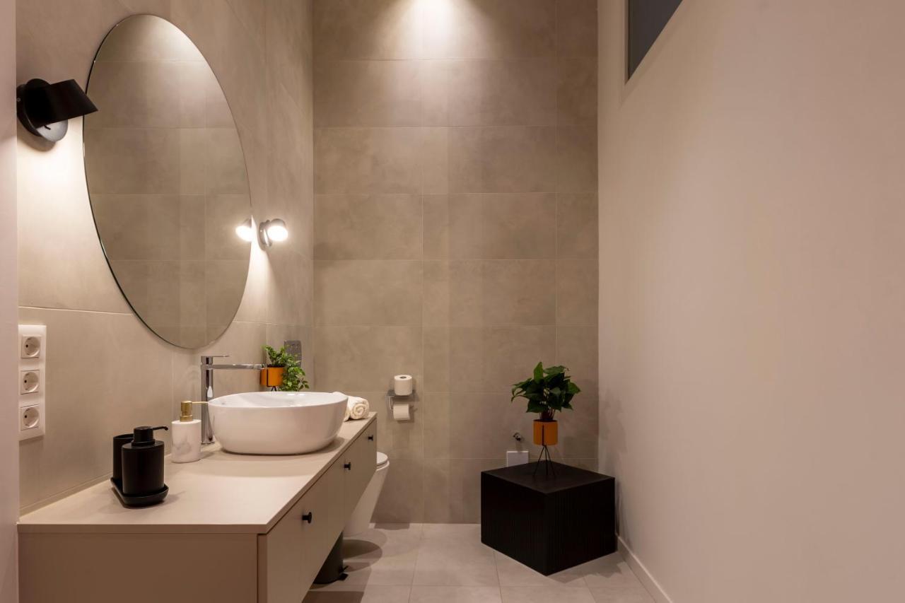 Luxurious Minimalist Residence With Sauna By Prestige Homes Budapeşte Dış mekan fotoğraf